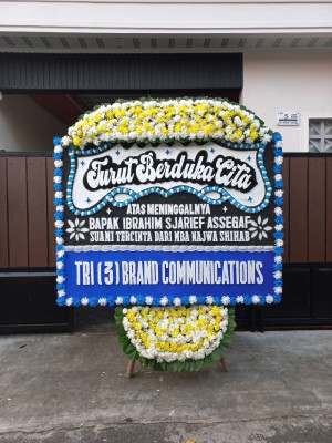 Papan Bunga Duka di Yatamo